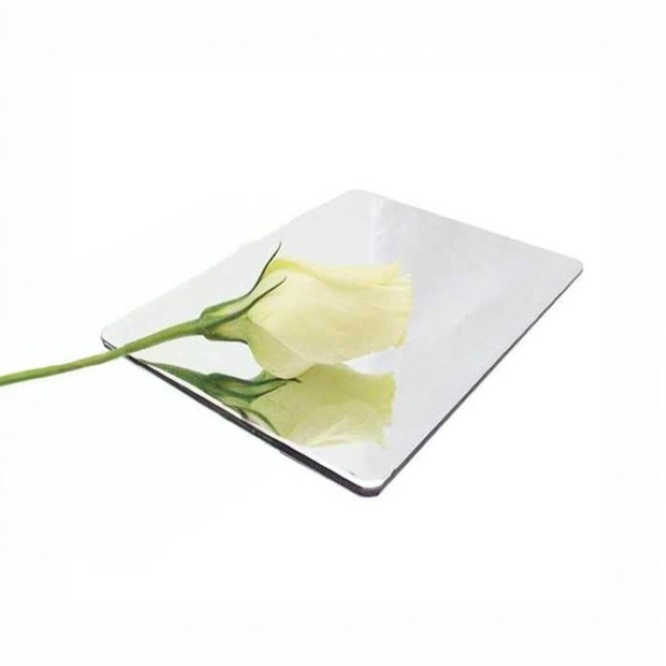 Hva gjør Silver Mirror Aluminium Composite Panels til et godt valg for dine prosjekter